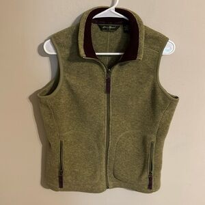 Eddie Bauer green vest